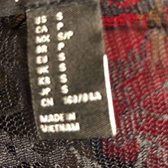 Forever 21 Juniors Black Lace Peplum Top Sz S - Picture 5 of 5